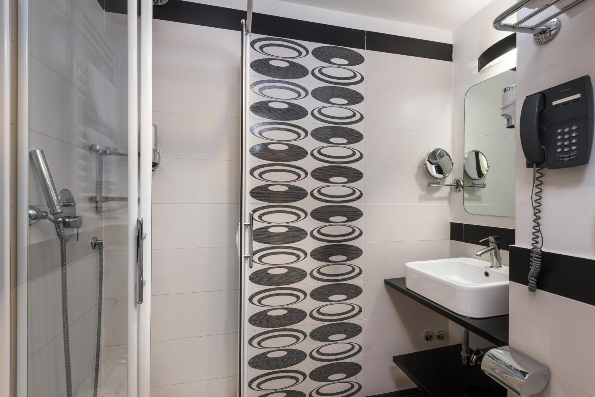 Noba Hotel e Residenze Roma Esterno foto